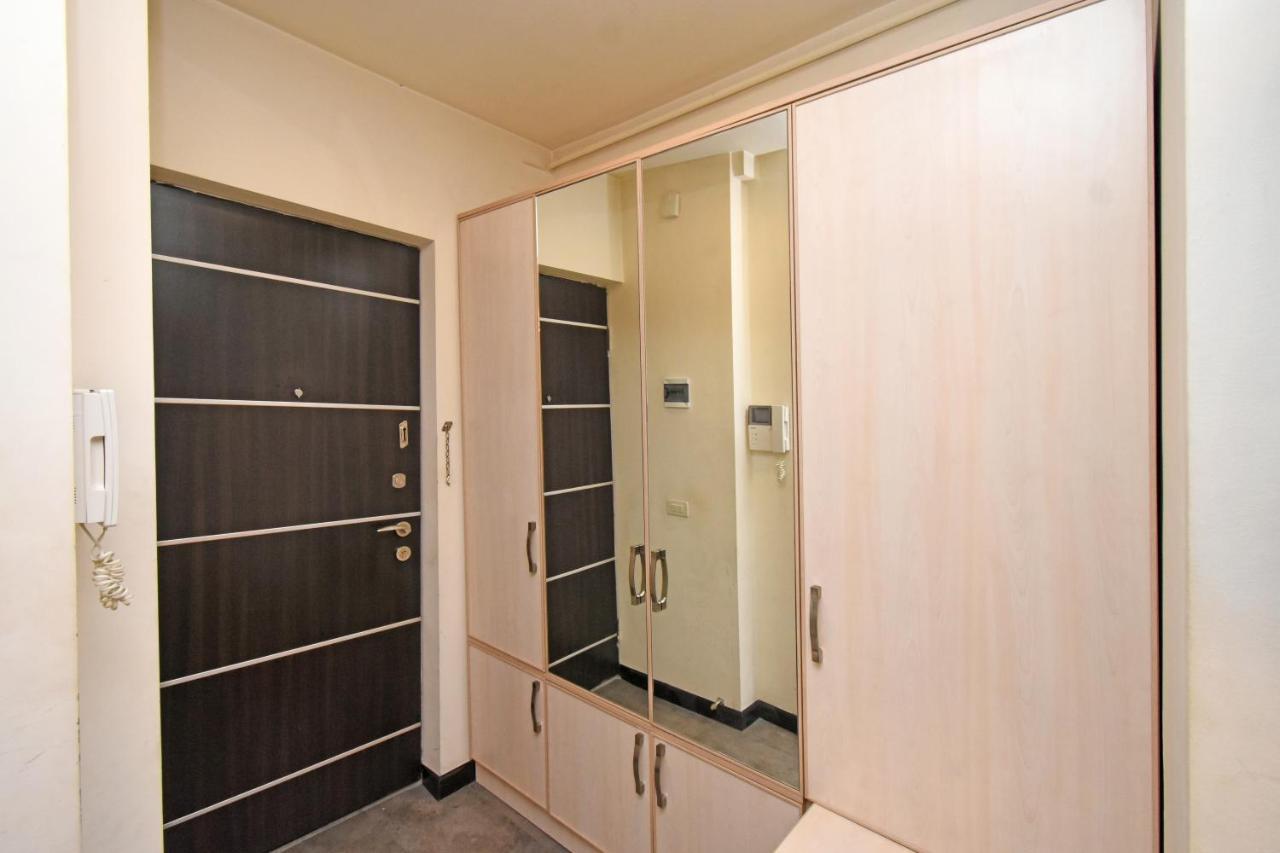 Galaxy Inn Luxury Hostel In Center Yerevan Exterior foto